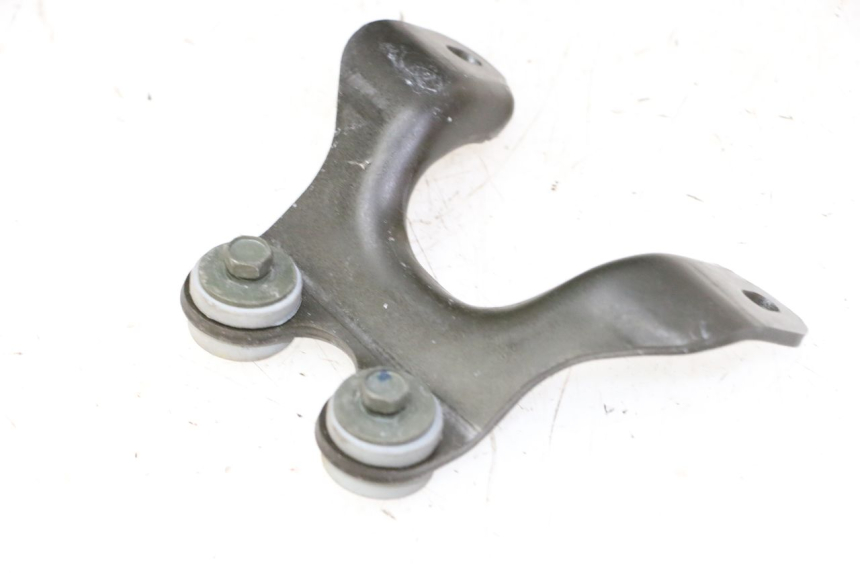 photo de FUEL TANK MOUNT YAMAHA FZ6 FAZER S2 600 (2007 - 2011)