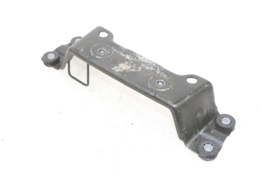 photo de FUEL TANK MOUNT SUZUKI GSF N BANDIT 600 (1996 - 1999) - Zoom on usage condition
