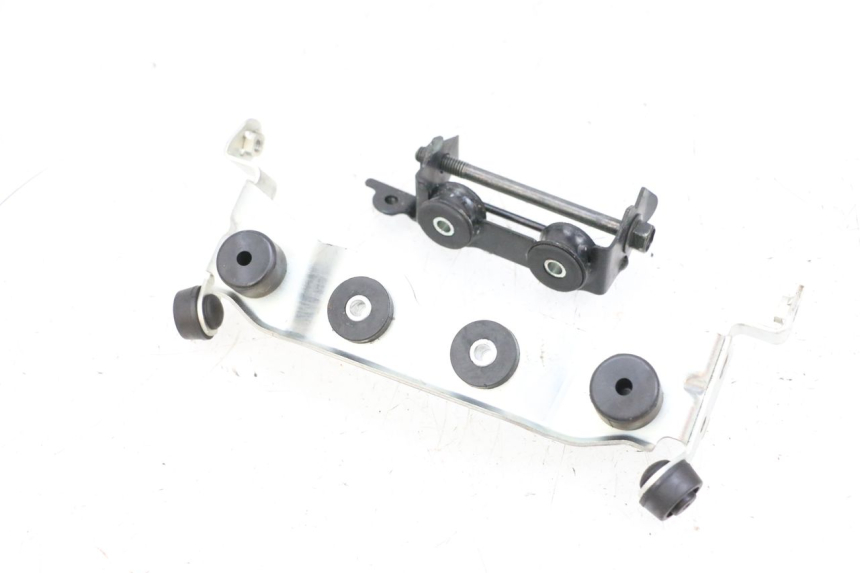 photo de FUEL TANK MOUNT YAMAHA MT-07 MT07 ABS 700 (2018 - 2020) - Zoom on usage condition