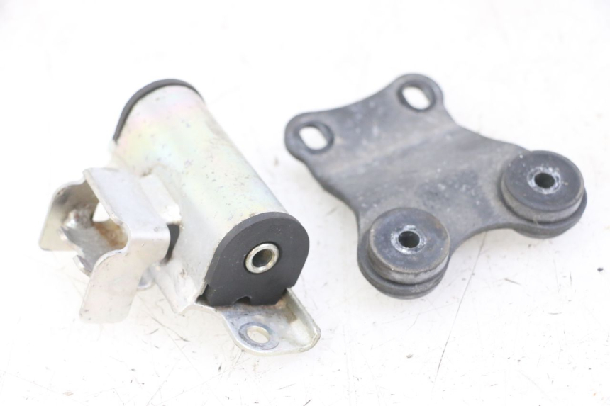 photo de FUEL TANK MOUNT YAMAHA XJ6 ABS 600 (2008 - 2016)