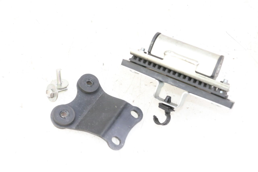 photo de FUEL TANK MOUNT YAMAHA XJ6 ABS 600 (2008 - 2016)