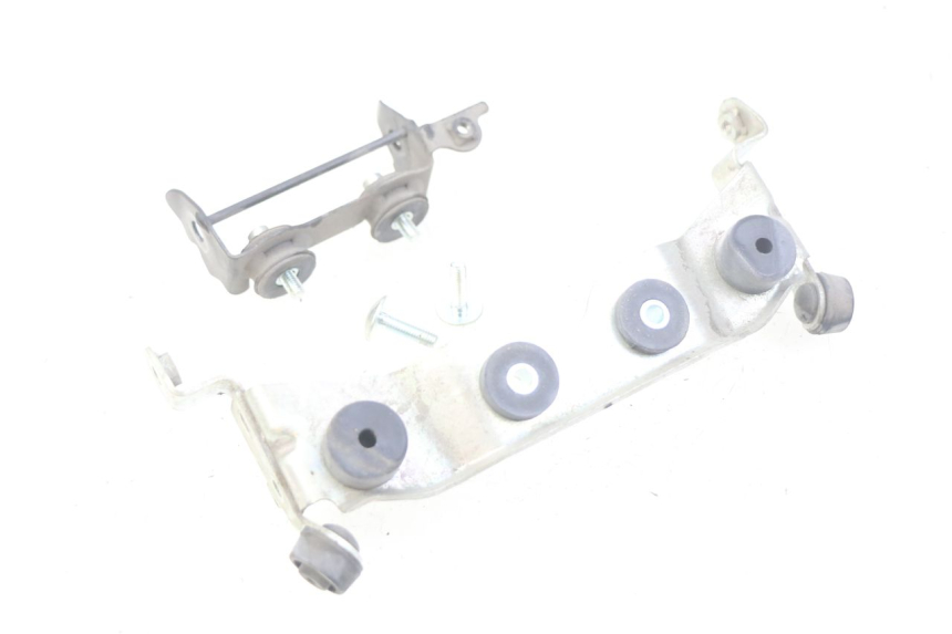 photo de TANK BRACKET YAMAHA MT-07 MT07 700 (2018 - 2020)