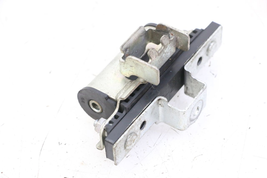 photo de FUEL TANK MOUNT YAMAHA XJ6 600 (2008 - 2016)