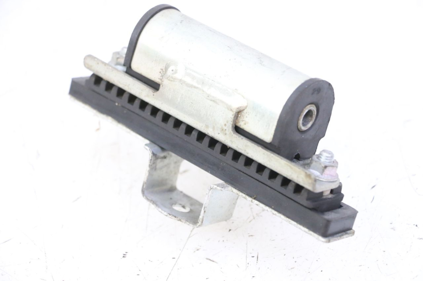 photo de FUEL TANK MOUNT YAMAHA XJ6 600 (2008 - 2016)