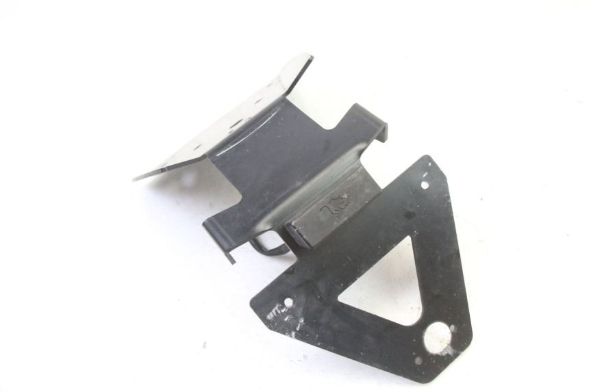 photo de NUMBER PLATE MOUNT SUZUKI GSR 750 (2011 - 2017)