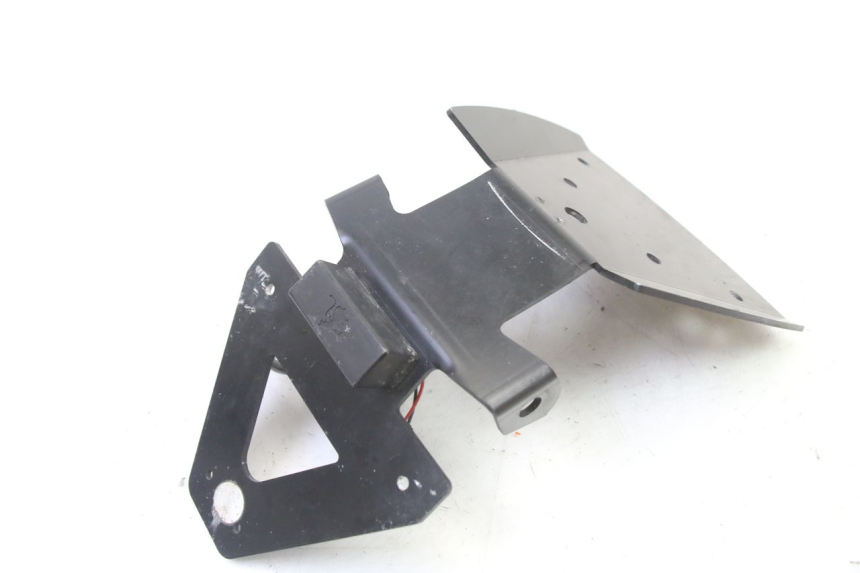 photo de NUMBER PLATE MOUNT SUZUKI GSR 750 (2011 - 2017)