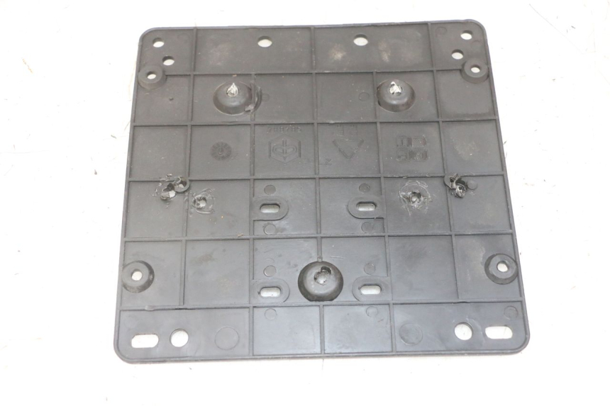 photo de NUMBER PLATE MOUNT GILERA NEXUS 125 (2009 - 2013)
