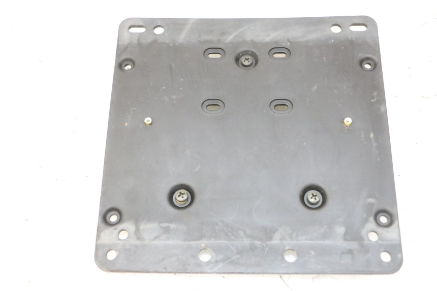 photo de NUMBER PLATE MOUNT PIAGGIO X9 EVOLUTION 125 (2003 - 2007)