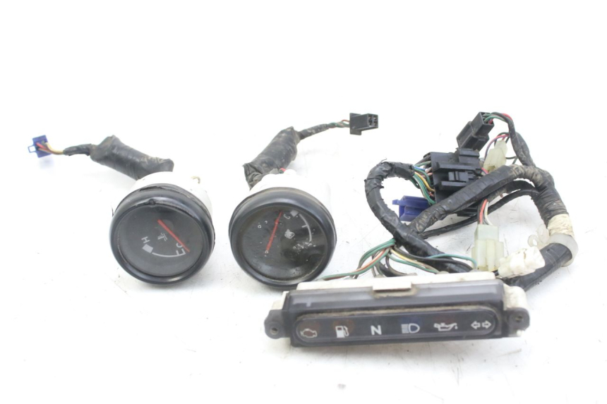 photo de DASHBOARD TRIUMPH SPRINT ST 955 (1999 - 2001)