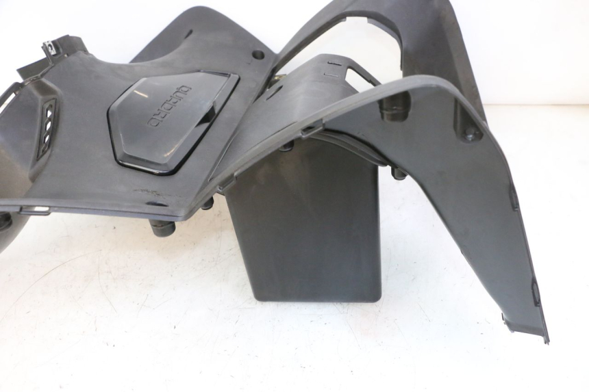 photo de INNER LEGSHIELD QUADRO 4 4D 350 (2015 - 2018)