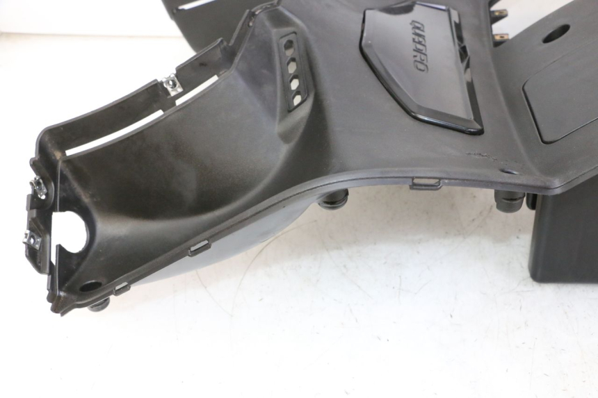 photo de INNER LEGSHIELD QUADRO 4 4D 350 (2015 - 2018)