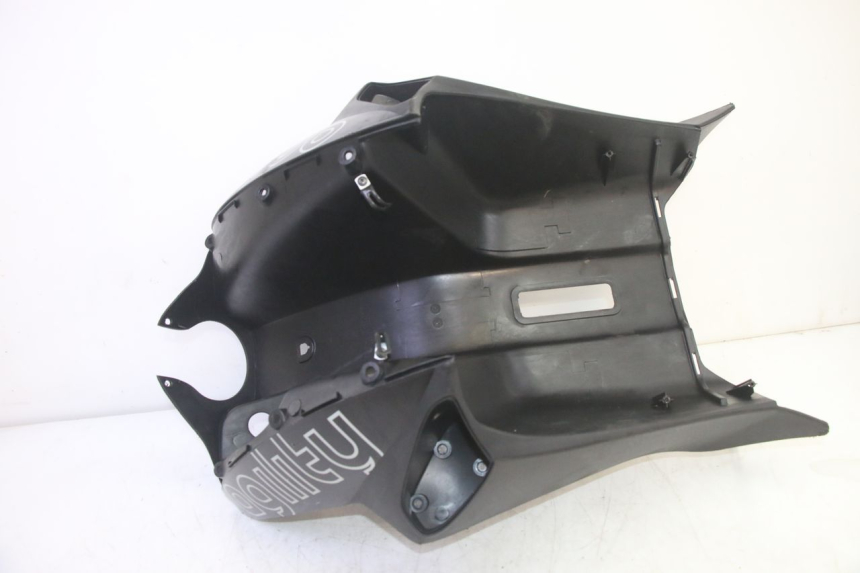 photo de INNER APRON KYMCO AGILITY 4T 50 (2018 - 2022) - Fixing points details