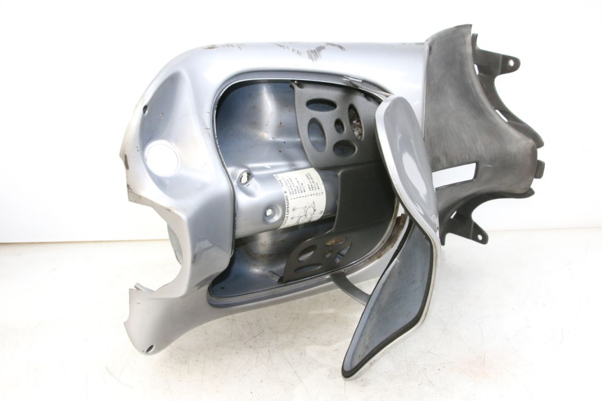 photo de INNER APRON APRILIA SCARABEO 100 (2003 - 2012)