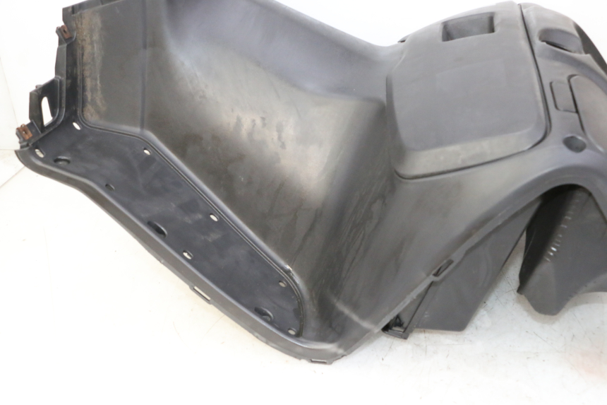 photo de INNER FAIRING SUZUKI BURGMAN 125 (2007 - 2014)