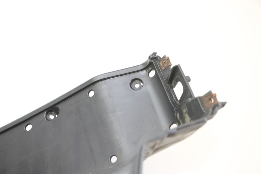 photo de INNER FAIRING SUZUKI BURGMAN 125 (2007 - 2014)