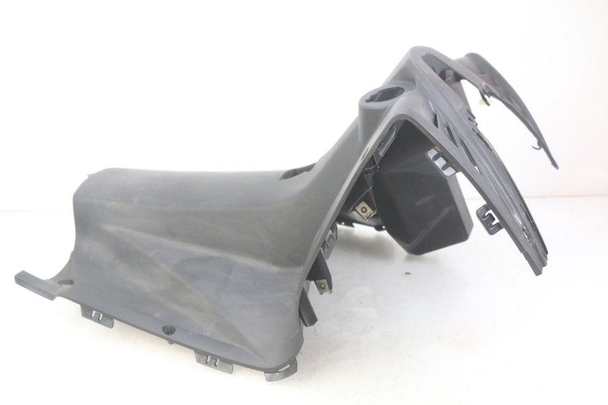 photo de INNER APRON PEUGEOT CITYSTAR 125 (2011 - 2017)