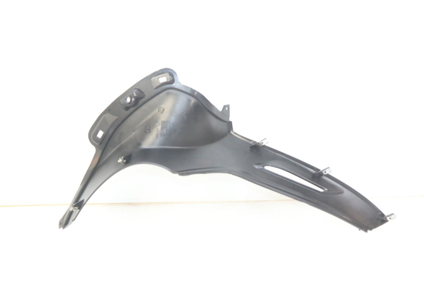 photo de RIGHT INNER PANEL PIAGGIO BEVERLY 125 (2010 - 2015)