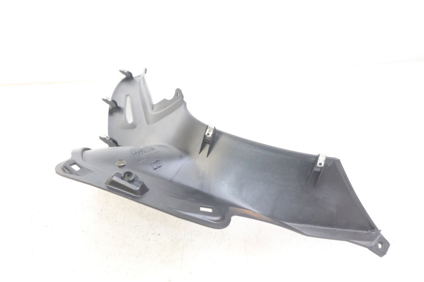 photo de RIGHT INNER PANEL PIAGGIO BEVERLY 125 (2010 - 2015)