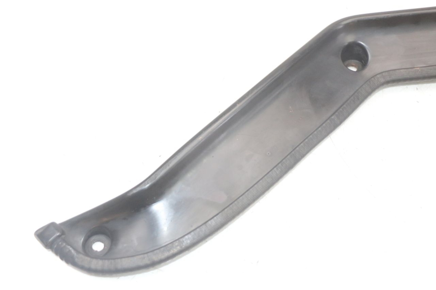 photo de RIGHT INNER LEGSHIELD KAWASAKI GTR 1000 (1994 - 2004)