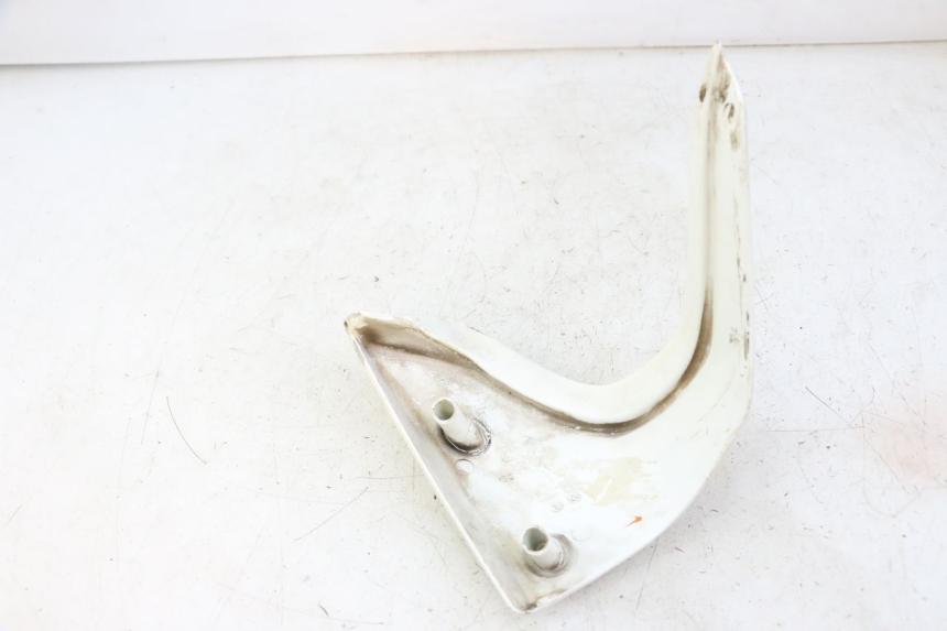 photo de RIGHT INNER LEGSHIELD GILERA NEXUS 125 (2009 - 2013)