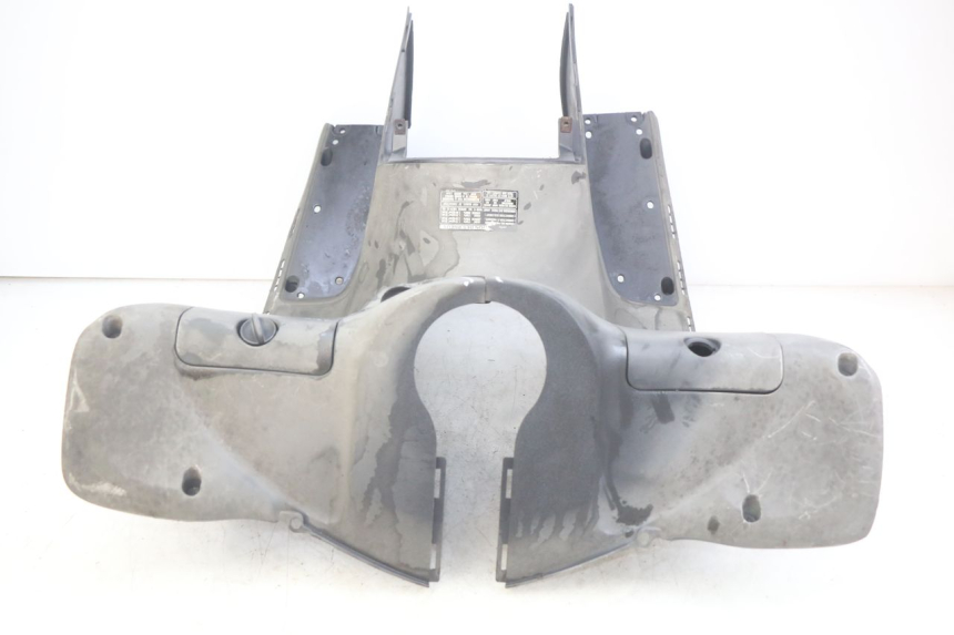 photo de INNER APRON HONDA FES PANTHEON 2T 125 (1998 - 2002)