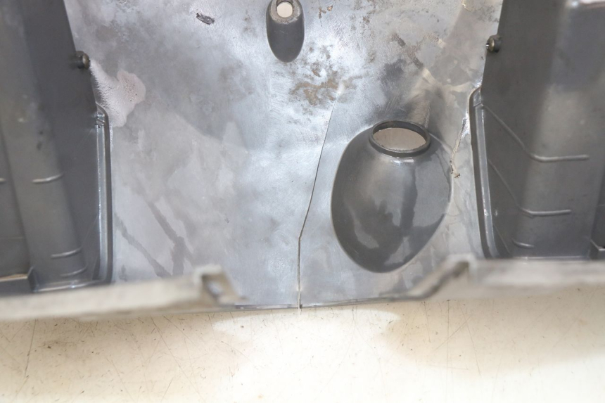 photo de INNER APRON HONDA FES PANTHEON 2T 125 (1998 - 2002)