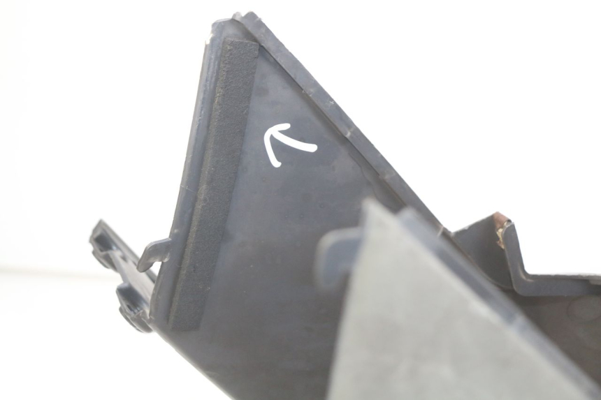 photo de INNER APRON HONDA FES PANTHEON 2T 125 (1998 - 2002)