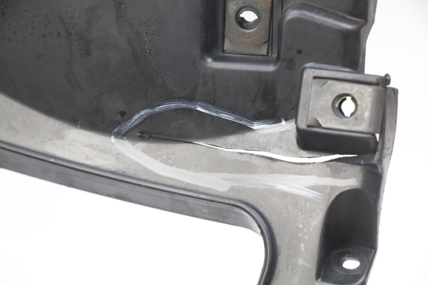 photo de INNER APRON HONDA FES S-WING SWING ABS 125 (2007 - 2015)