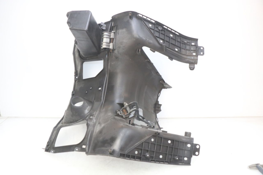 photo de INNER APRON HONDA FES S-WING SWING ABS 125 (2007 - 2015)