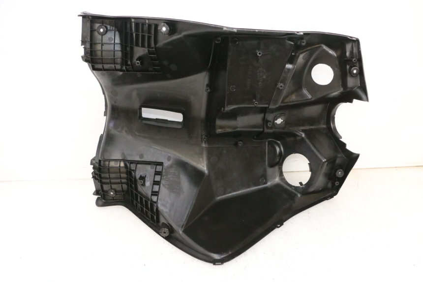 photo de INNER LEGSHIELD MBK FLAME X 125 (2007 - 2016) - Fixing points details