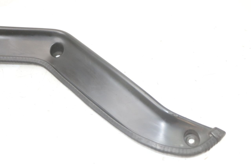 photo de LEFT INNER LEGSHIELD KAWASAKI GTR 1000 (1994 - 2004)