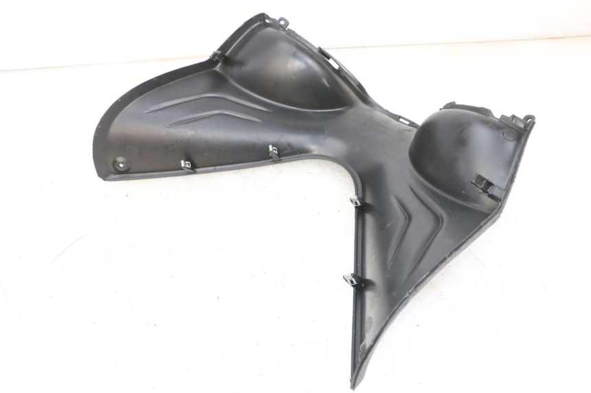 photo de LOWER INNER FAIRING PIAGGIO FLY 4T 50 (2013 - 2017) - Alternative perspective