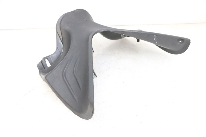 photo de LOWER INNER FAIRING PIAGGIO FLY 4T 50 (2013 - 2017) - Surface and material condition
