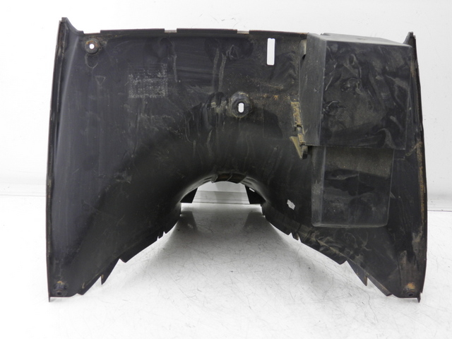 photo de INNER LEGSHIELD LOWER YAMAHA YP MAJESTY 125 (2002 - 2006)