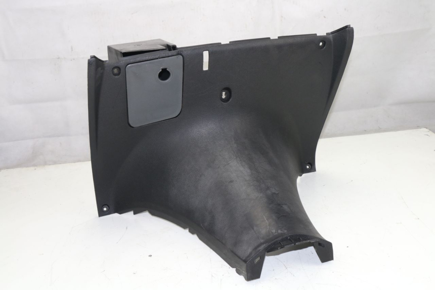 photo de INNER LEGSHIELD LOWER YAMAHA YP MAJESTY 125 (2007 - 2010)