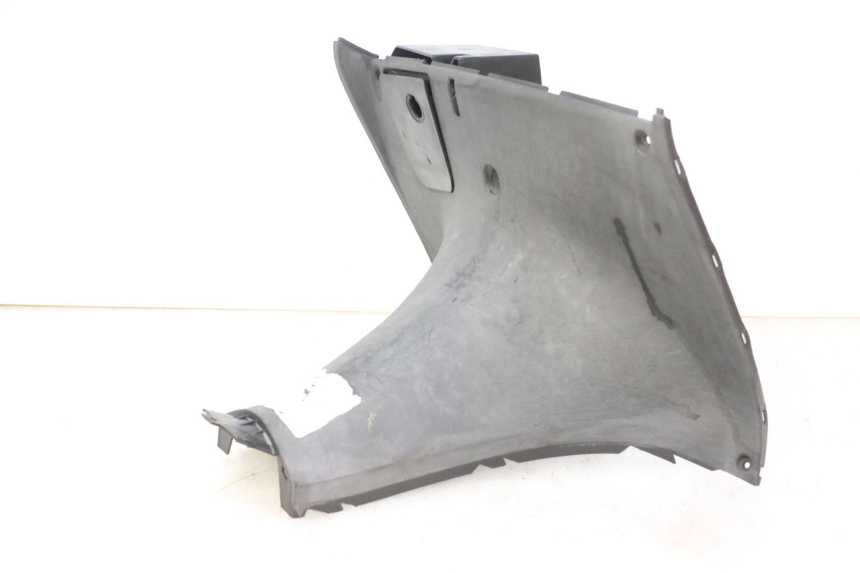photo de INNER LEGSHIELD LOWER YAMAHA YP MAJESTY 125 (2007 - 2010)