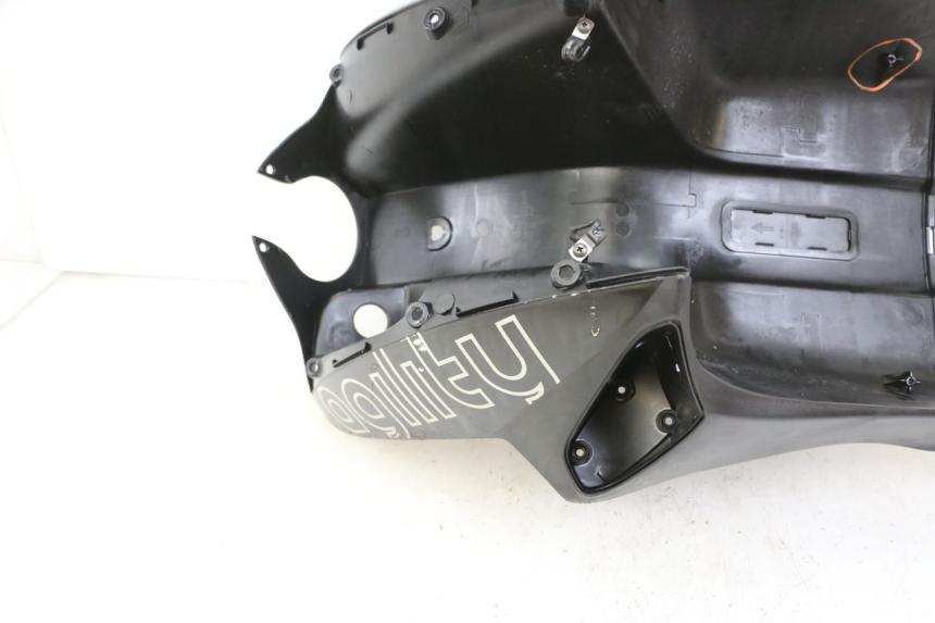 photo de INNER APRON KYMCO AGILITY 4T 50 (2018 - 2022)