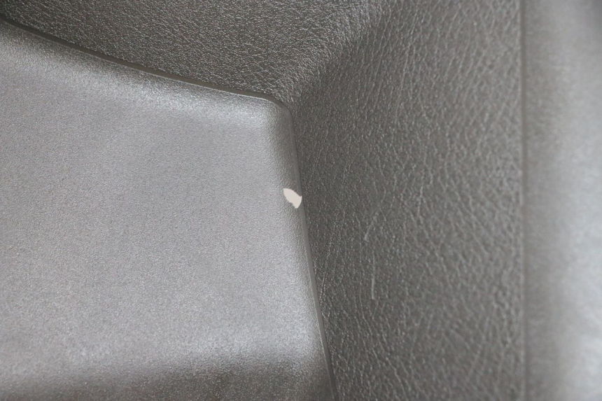 photo de INNER LEGSHIELD PIAGGIO MP3 500 (2016 - 2018) - Detailed visual inspection