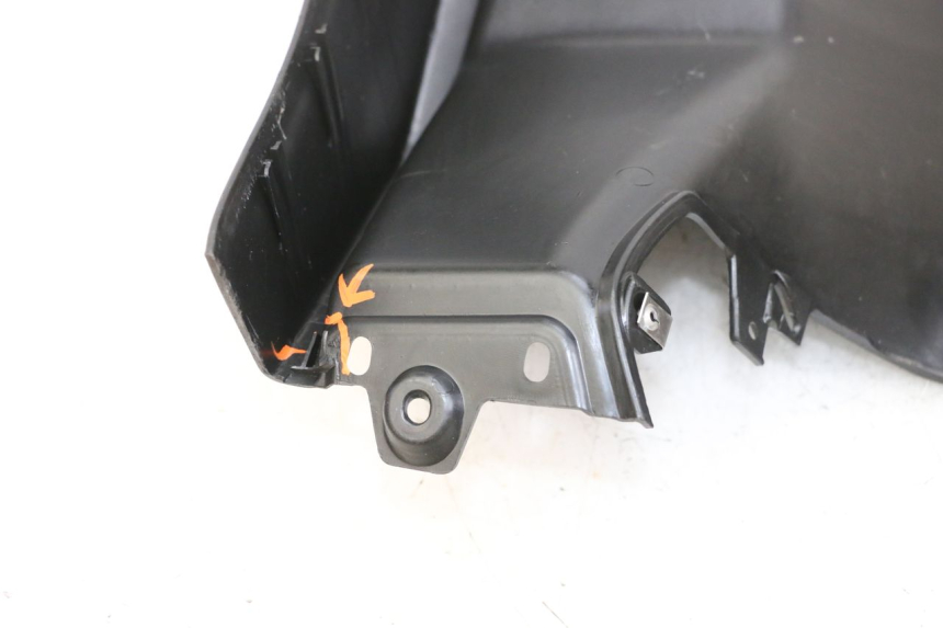 photo de INNER LEGSHIELD PIAGGIO MP3 500 (2016 - 2018) - Alternative perspective