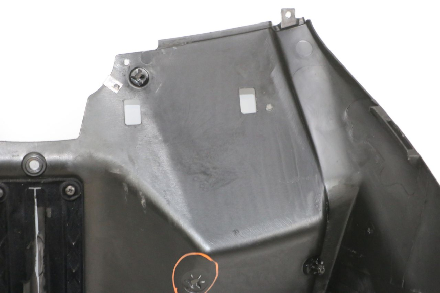 photo de INNER LEGSHIELD PIAGGIO MP3 500 (2016 - 2018) - Markings and original references