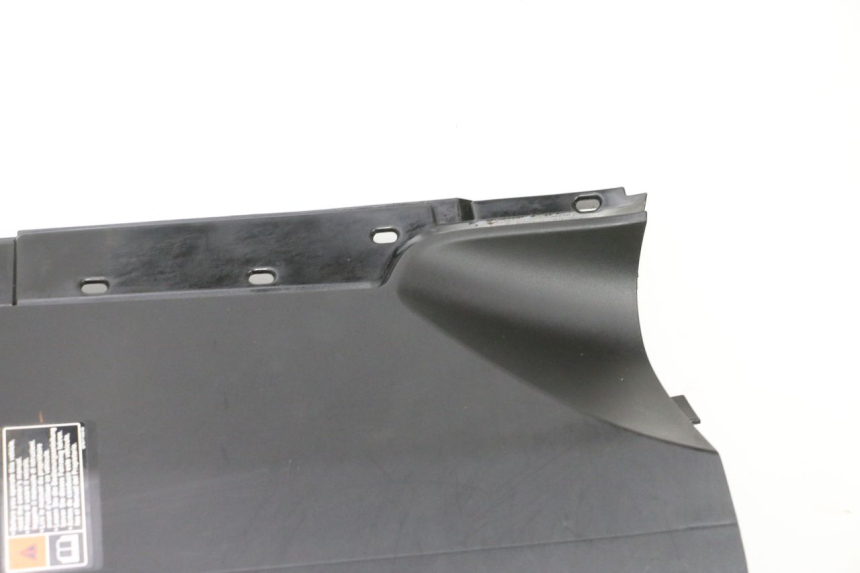 photo de INNER LEGSHIELD YAMAHA NEO'S CORE 1 (2022 - 2026) - Fixing points details