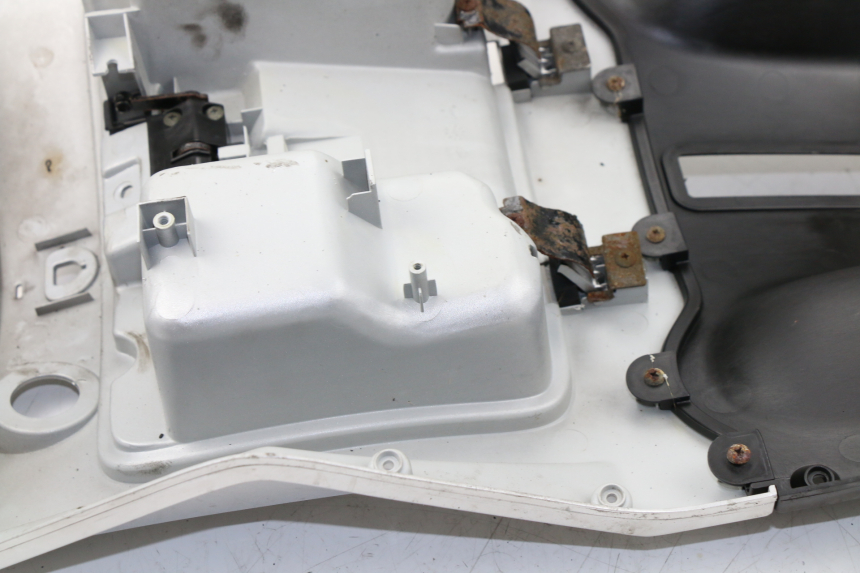 photo de INNER LEGSHIELD KYMCO PEOPLE S 125 (2000 - 2008)