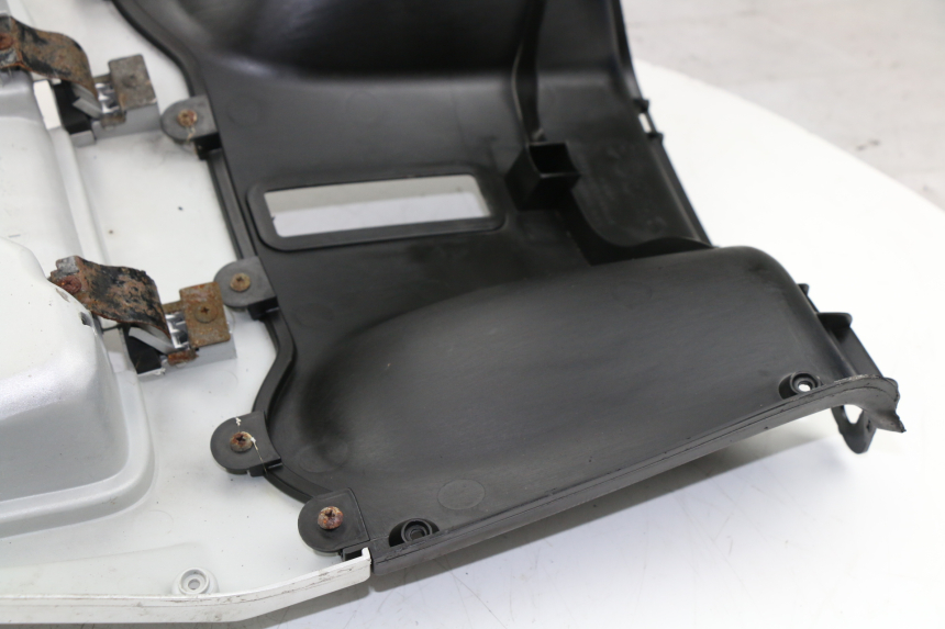 photo de INNER LEGSHIELD KYMCO PEOPLE S 125 (2000 - 2008)