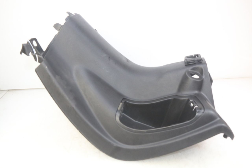 photo de INNER FAIRING PEUGEOT ELYSEO 125 (1999 - 2004)