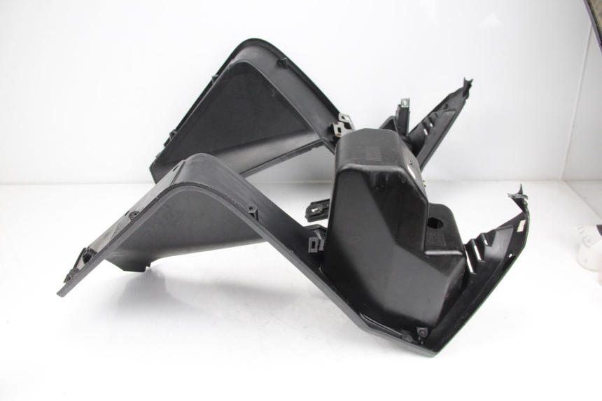 photo de INNER LEGSHIELD PEUGEOT SATELIS 125 (2013 - 2018)