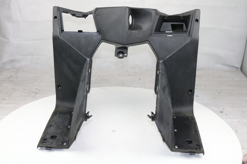 photo de INNER APRON PEUGEOT SATELIS COMPRESSOR K15 125 (2006 - 2009)