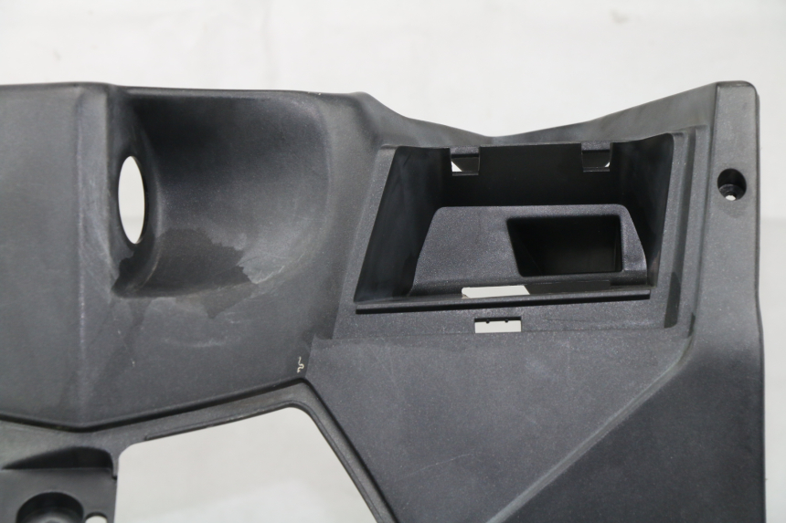 photo de INNER APRON PEUGEOT SATELIS COMPRESSOR K15 125 (2006 - 2009)