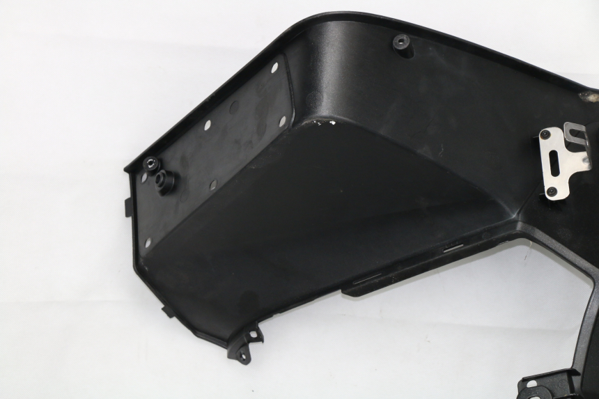 photo de INNER APRON PEUGEOT SATELIS COMPRESSOR K15 125 (2006 - 2009)