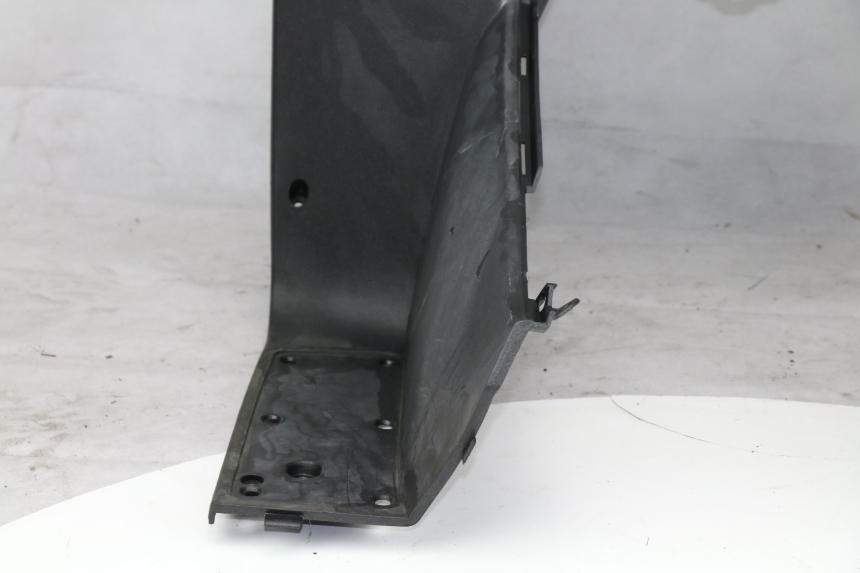 photo de INNER APRON PEUGEOT SATELIS COMPRESSOR K15 125 (2006 - 2009)