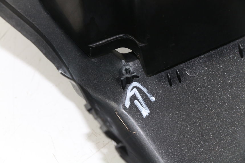 photo de INNER APRON PEUGEOT SATELIS COMPRESSOR K15 125 (2006 - 2009)